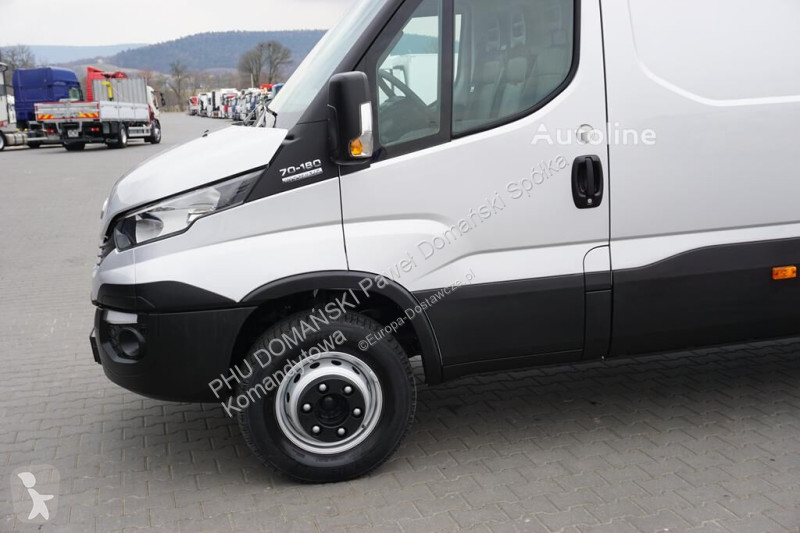 Samochód dostawczy Iveco DAILY / 70C18 / 3,0 -...