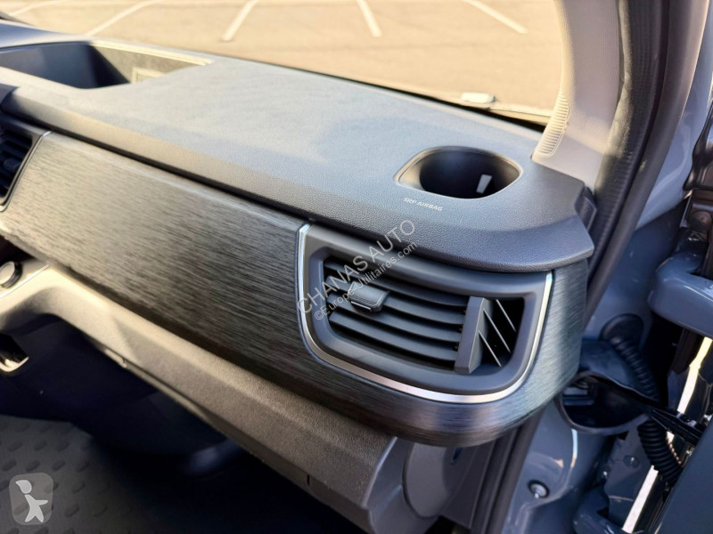 Véhicule utilitaire Renault L2H1 3T DCI 150...