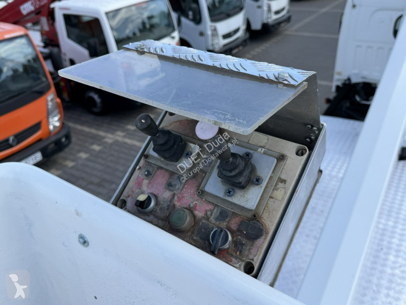 Nissan  Transporter