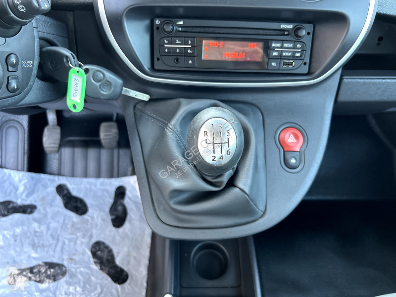 Véhicule utilitaire Renault Maxi Grand Volume...