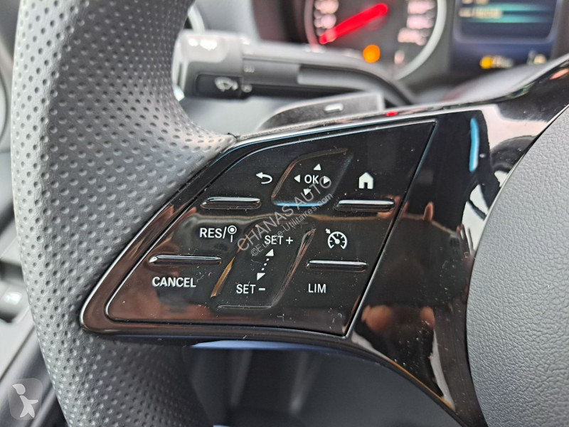 Véhicule utilitaire Mercedes 317 CDI 43 3.5T...