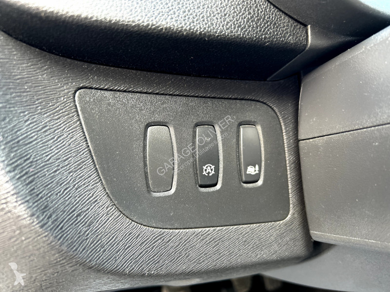 Véhicule utilitaire Renault Maxi Grand Volume...