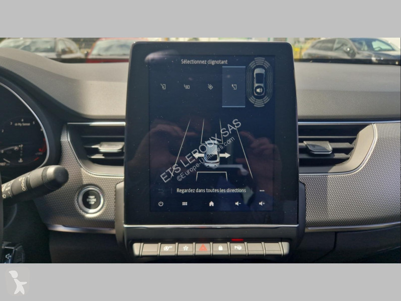 عربة نفعية Renault ARKANA