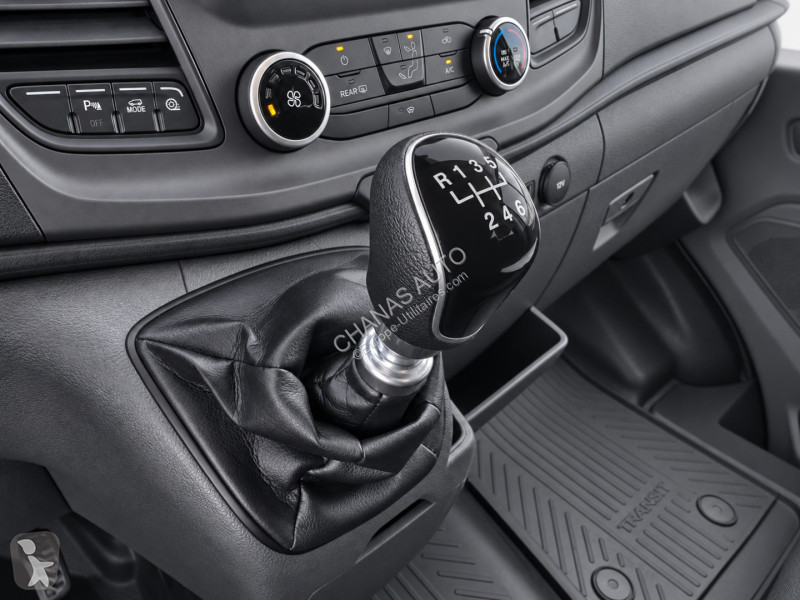 Коммерческий автомобиль Ford 350 L3H2 2.0...