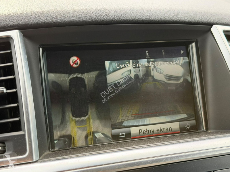 Samochód dostawczy Mercedes ML 350