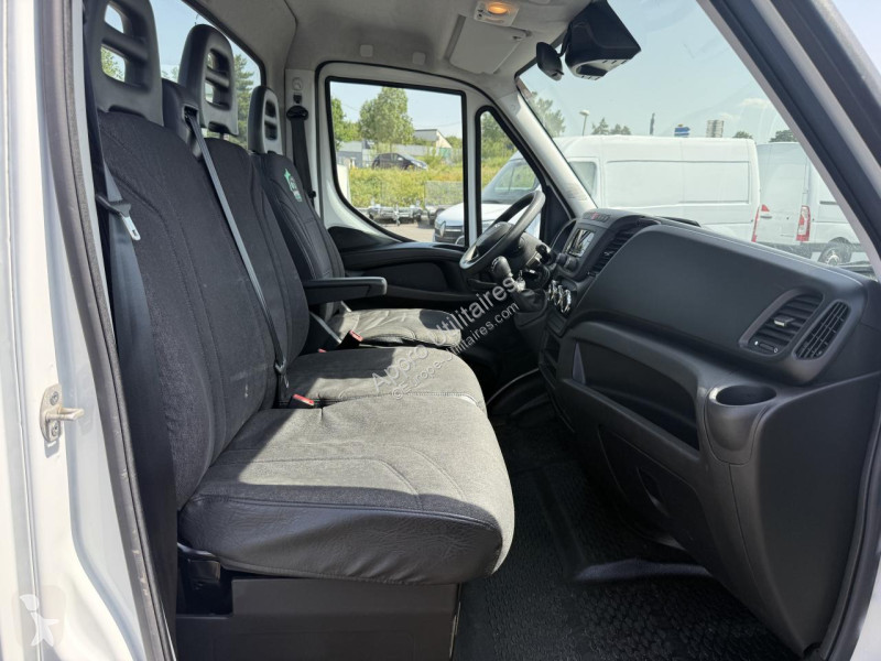 Véhicule utilitaire Iveco DAILY 35C16 3.0HPI...