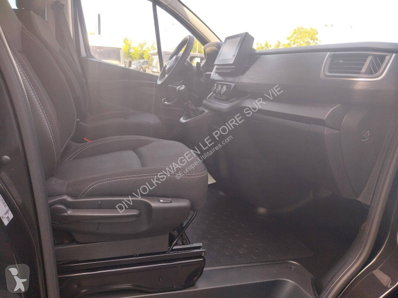 عربة نفعية Nissan Primastar Combi L1H1 3.0t 2.0...