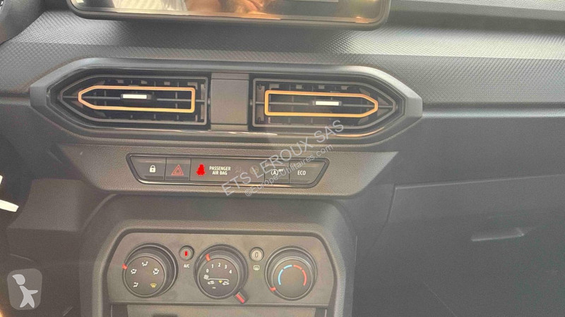 Лекотоварен автомобил Dacia SANDERO