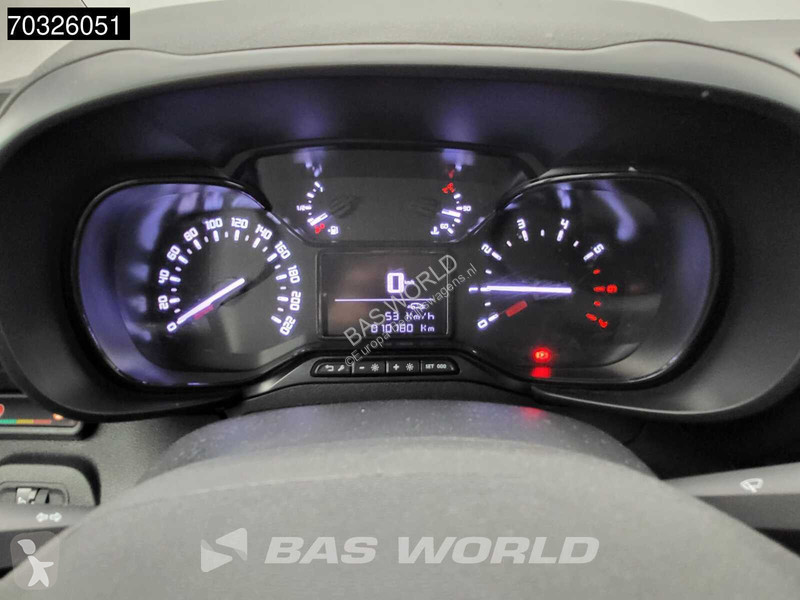 عربة نفعية Toyota Benzine L1H1 Navi Airco...