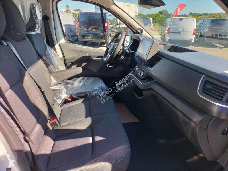 Samochód dostawczy Nissan