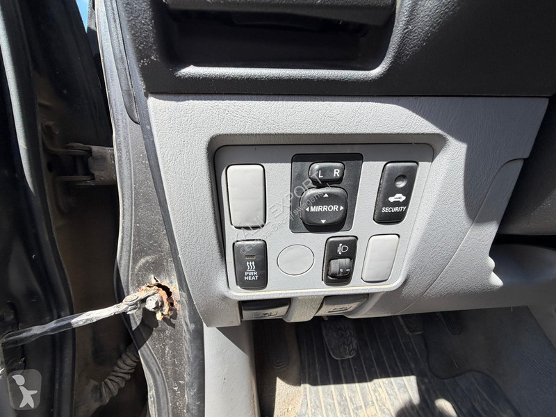 عربة نفعية Toyota Pick-Up Truck - 4x4 - Manual...