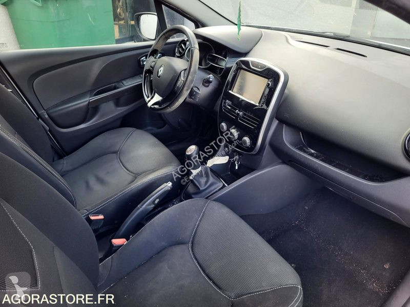 عربة نفعية Renault CLIO