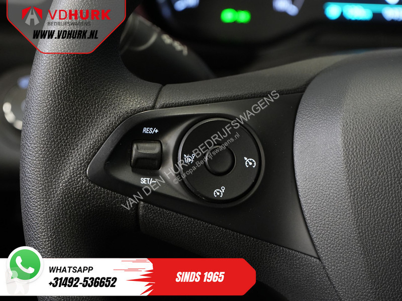 Лекотоварен автомобил Opel 135 pk 50kWh 285 km...