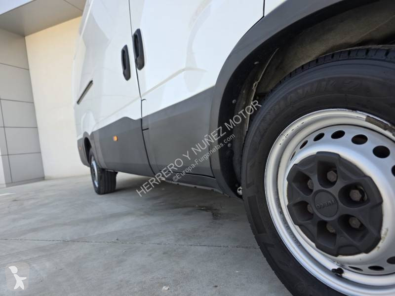 عربة نفعية Iveco