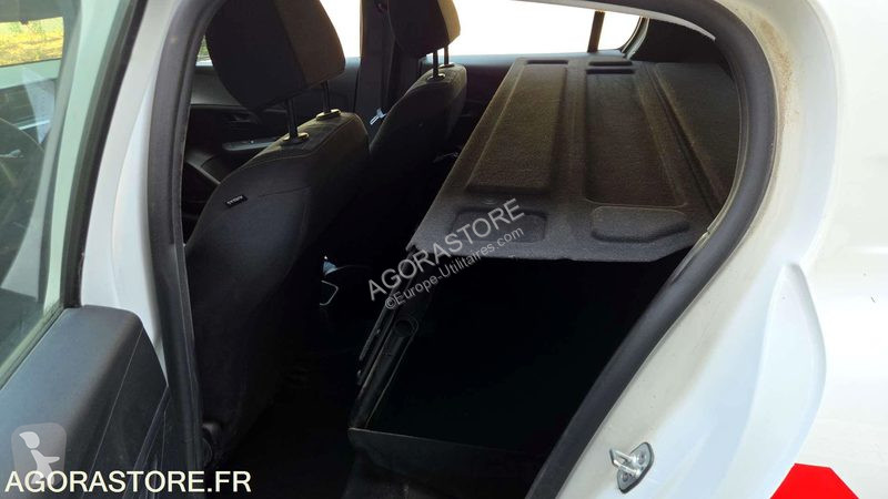 Коммерческий автомобиль Peugeot 208