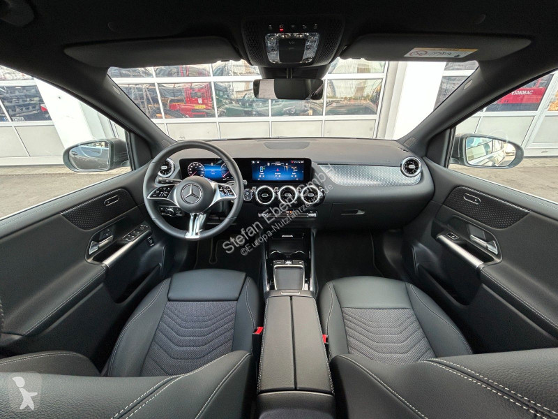 Véhicule utilitaire Mercedes B 180...
