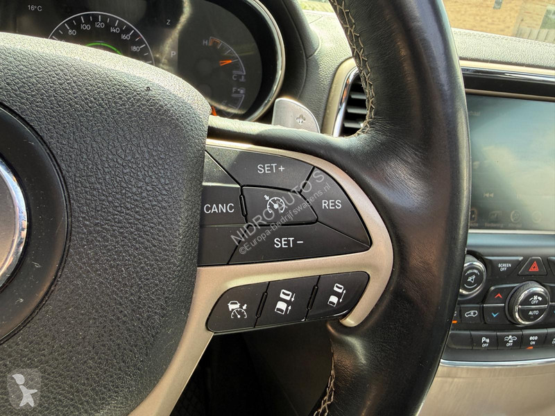 عربة نفعية Jeep 3.0 V6 CRD Overland 4x4...