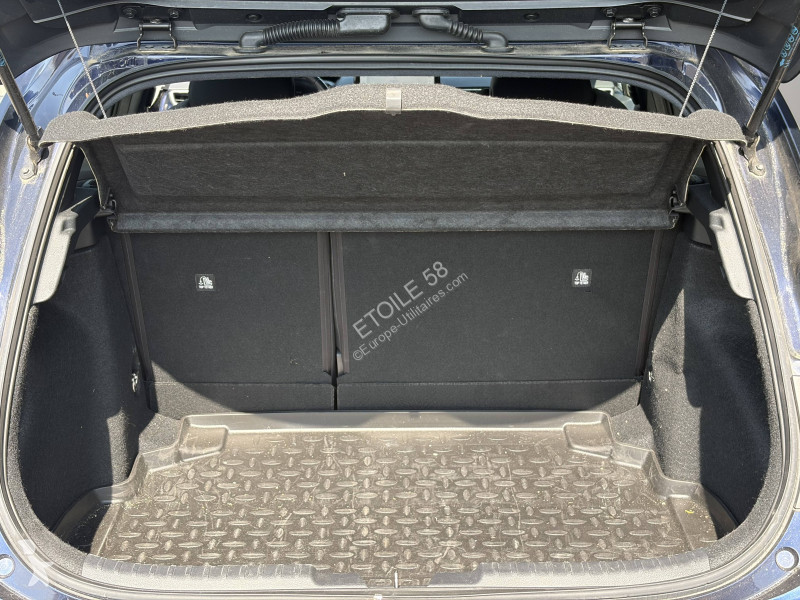 عربة نفعية Toyota Corolla Hybride 140ch