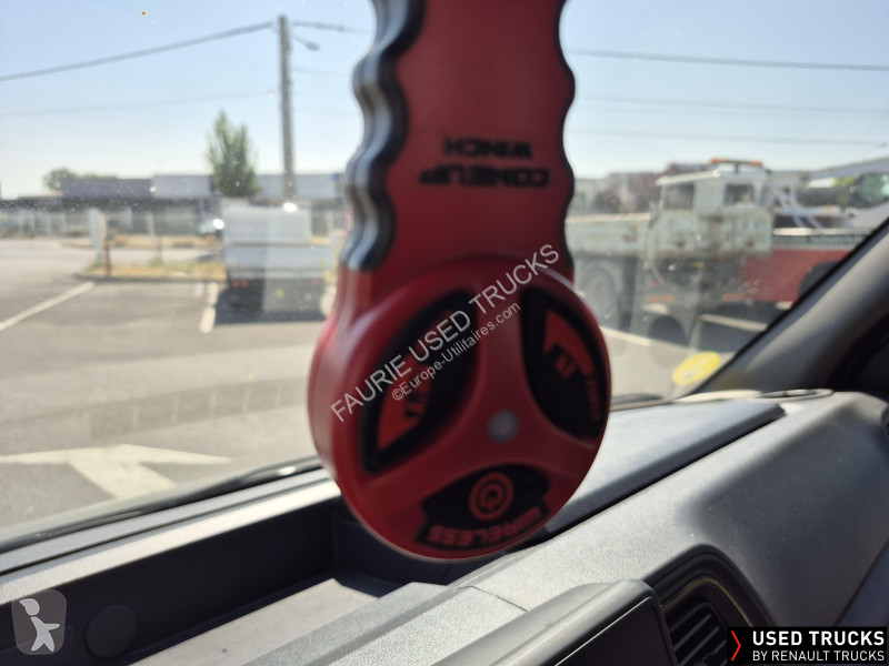 عربة نفعية Renault