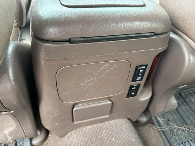 Toyota 4x4 4DW - 5 Seats - Automatic Gearbox -...