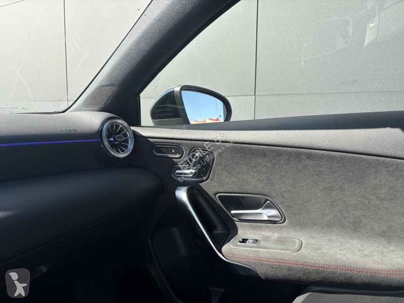 Véhicule utilitaire Mercedes Classe A 250 e...