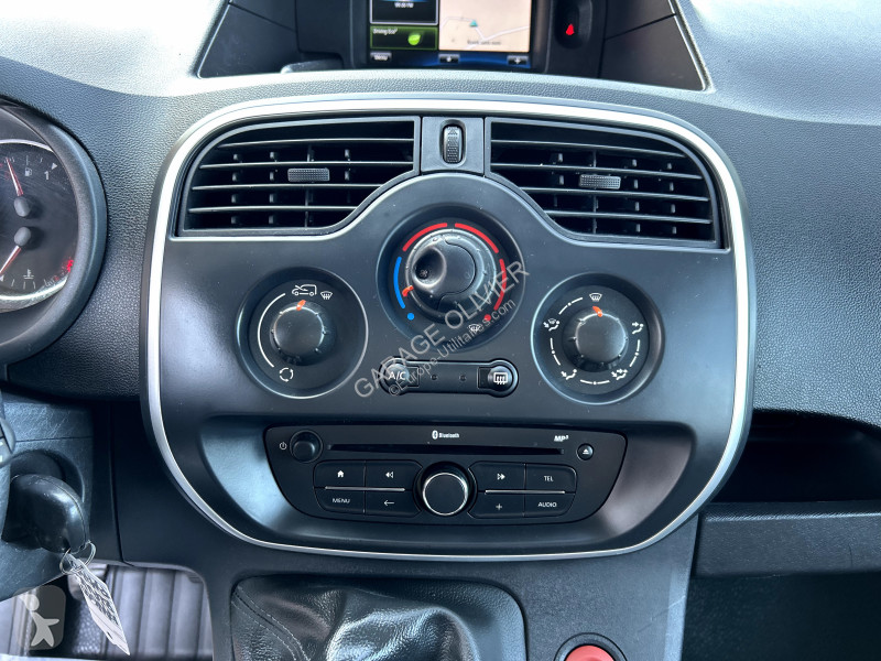 Véhicule utilitaire Renault 1.5 Blue dci 95...