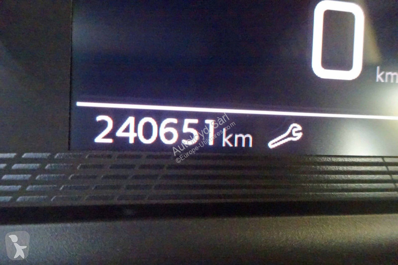 عربة نفعية Peugeot 1,5 HDI 100
