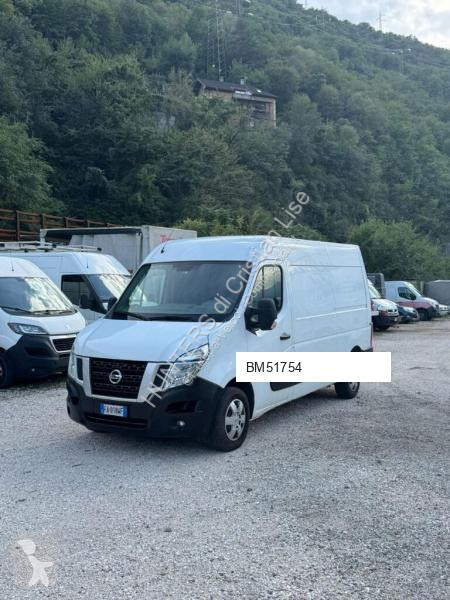 عربة نفعية Nissan 3posti
