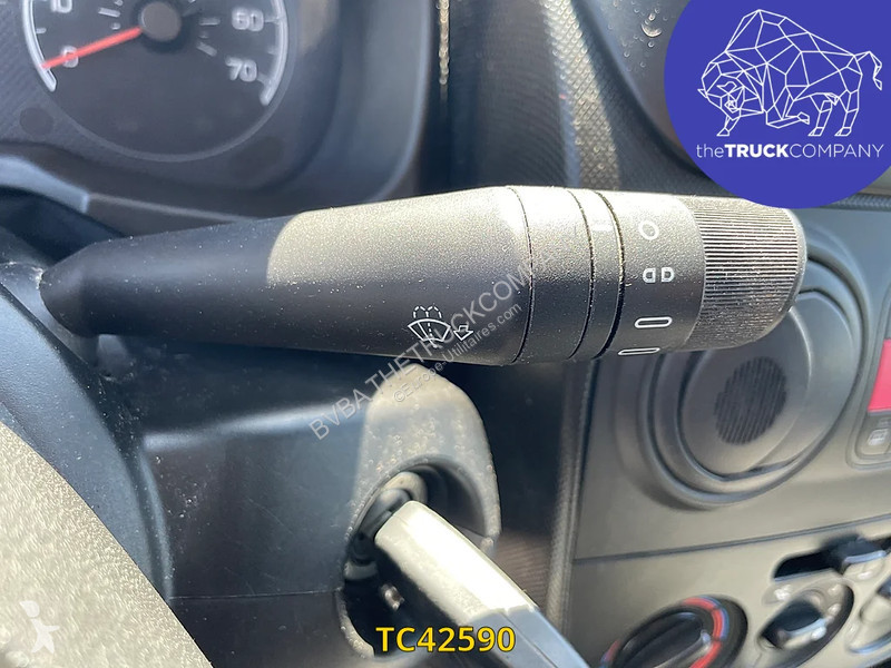 عربة نفعية Peugeot 1.2 HDI - AIRCO