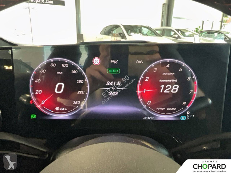 عربة نفعية Mercedes CLA 180 8F-eDCT