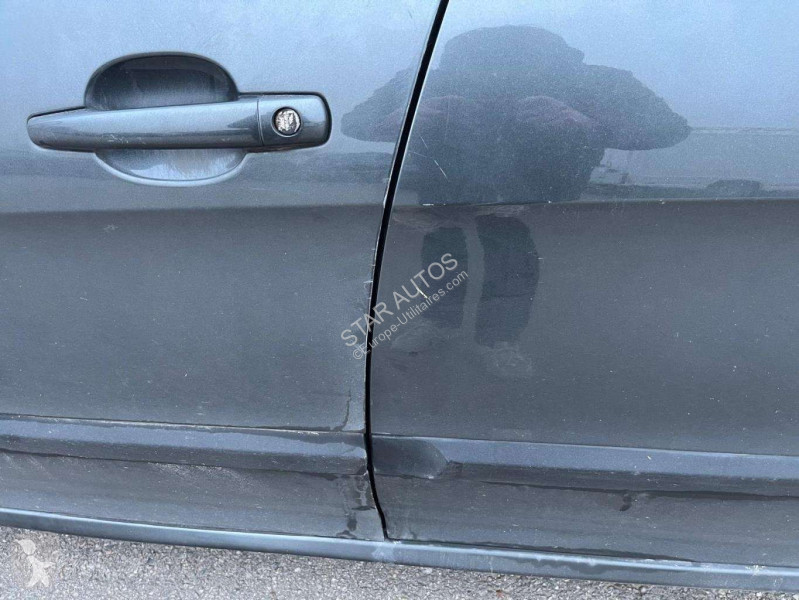 عربة نفعية Peugeot