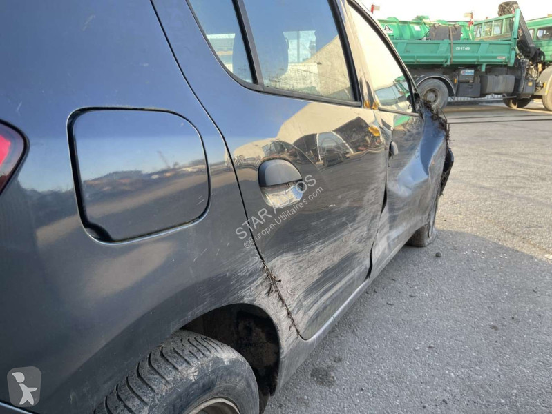 عربة نفعية Dacia