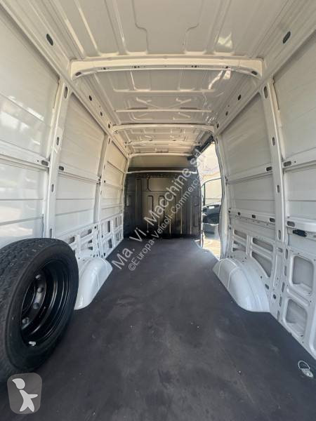 عربة نفعية Iveco