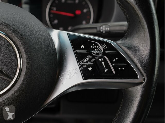 Лекотоварен автомобил Mercedes Sprinter 317...