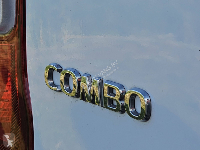عربة نفعية Opel 1.5 ac automaat EURO6