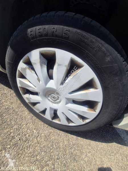 عربة نفعية Renault CLIO