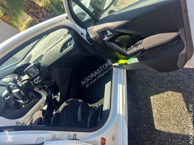 Nyttofordon Peugeot 208