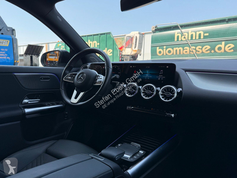 Mercedes EQA 300 4M...