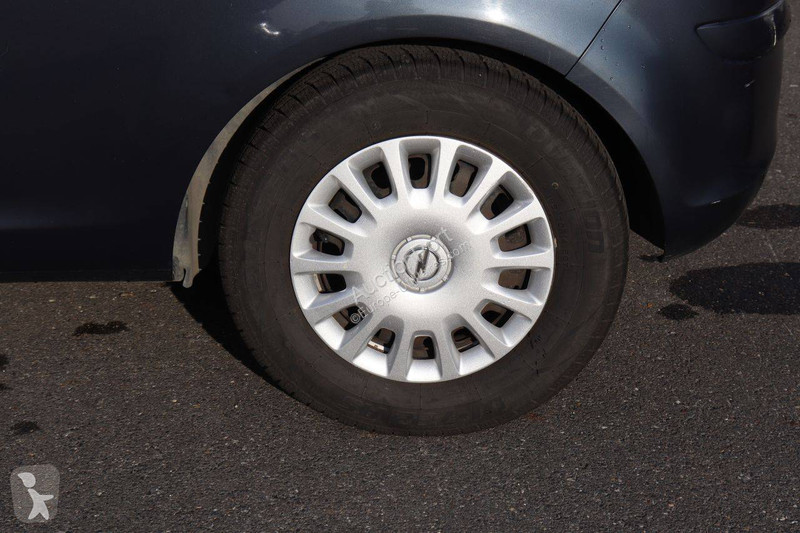 عربة نفعية Opel