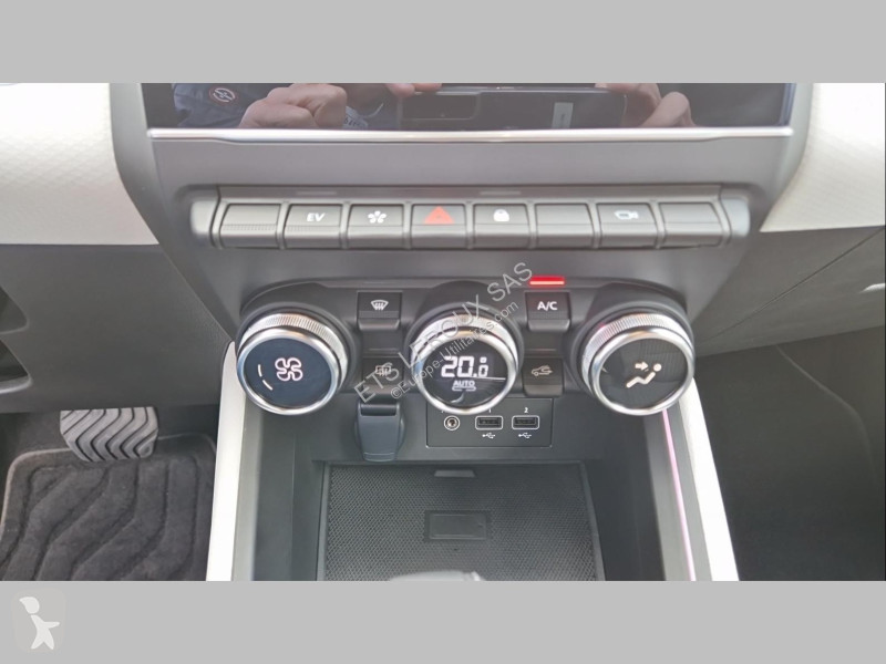 Veicolo commerciale Renault CLIO V