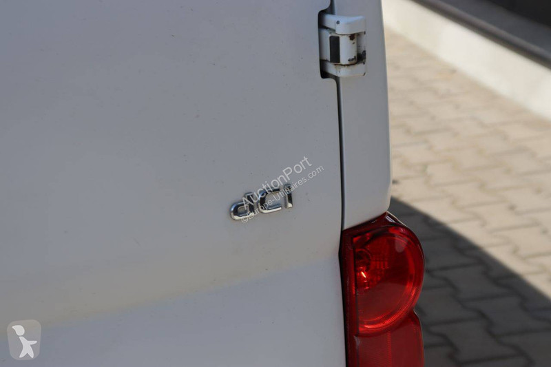 Furgoneta Nissan