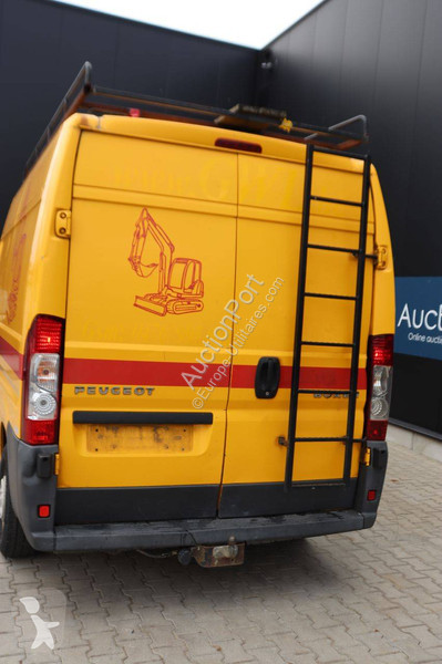Véhicule utilitaire Peugeot