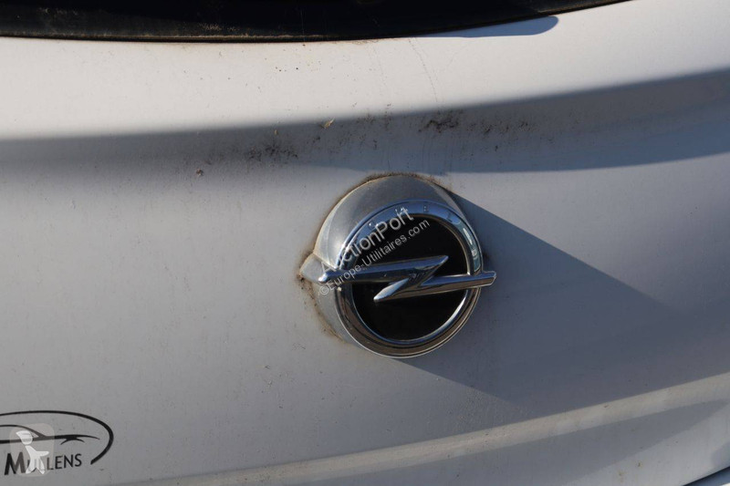Samochód dostawczy Opel