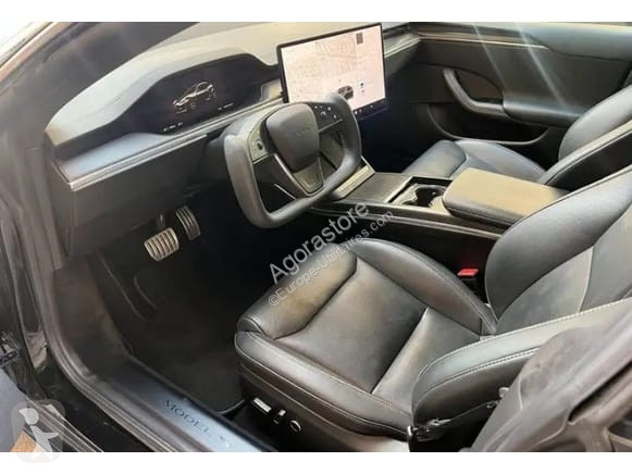 Véhicule utilitaire Tesla MODEL S
