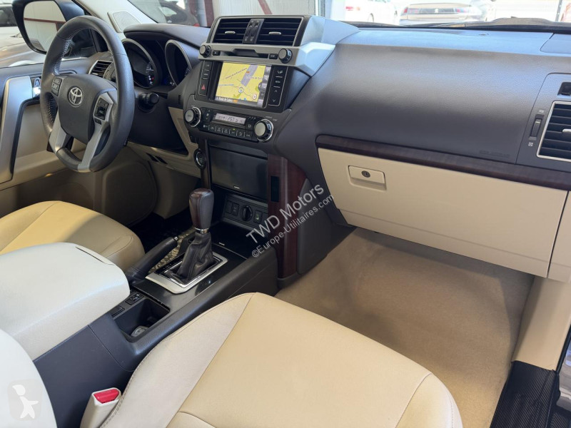 Samochód dostawczy Toyota LAND CRUISER 177 D-4D...