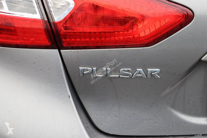 Véhicule utilitaire Nissan