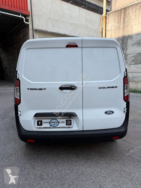 Комерційні автомобілі Ford