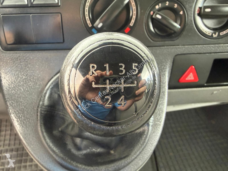 Véhicule utilitaire Volkswagen T5 1.9TDI AHK 3...