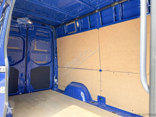 Véhicule utilitaire Mercedes SPRINTER - 311 CDI...
