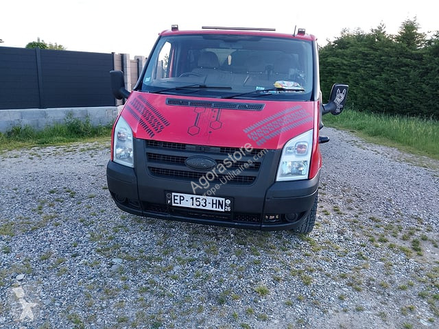 Véhicule utilitaire Ford